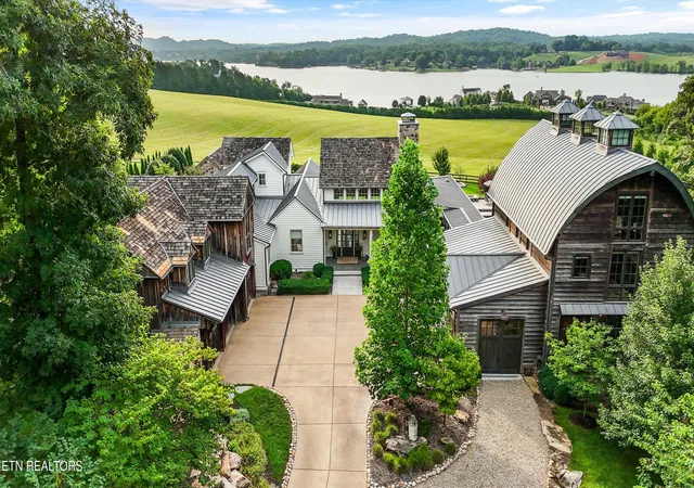 Photo 1 of Sale Pending at 2028 Arcadia Peninsula Way, Knoxville, TN 37922 | MLS# 1336987 | Listing updated on 2026-08-31