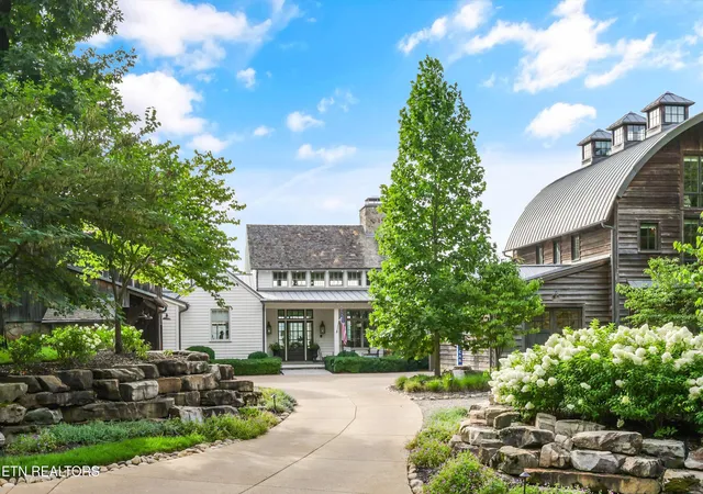 Photo 3 of Sale Pending at 2028 Arcadia Peninsula Way, Knoxville, TN 37922 | MLS# 1336987 | Listing updated on 2026-08-31