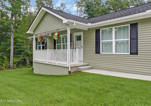3rd image of 204 Nehasane Ln, Crossville, TN 38572 | MLS# 1337133
