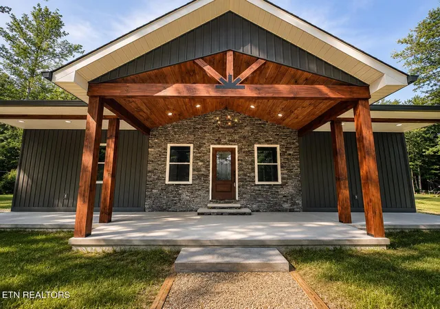 1st image of 186 Short Leaf Ln, Oneida, TN 37841 | MLS# 1337863