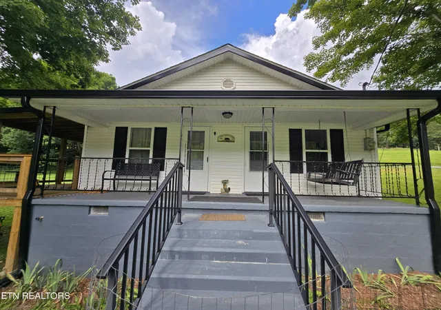 2nd image of 1085 Lick Branch Rd, Ewing, VA 24248 | MLS# 1337377