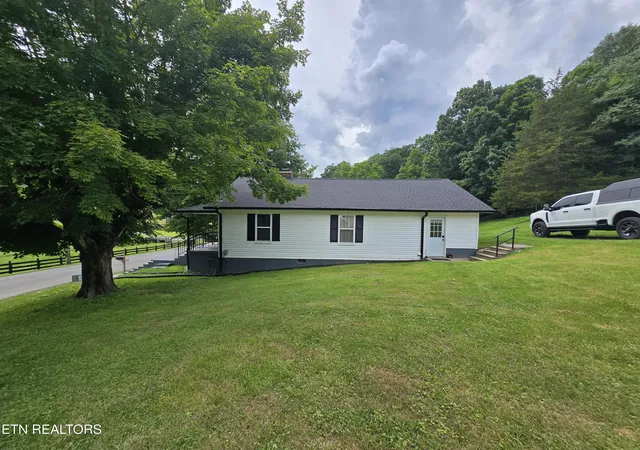 image of 1085 Lick Branch Rd, Ewing, VA 24248 | MLS# 1337377