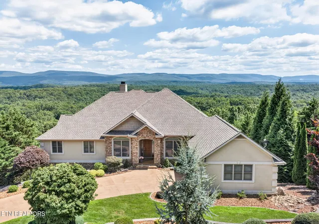 Photo 1 of Single family home for sale at 40 Vista Ter, Crossville, TN 38558 | MLS# 1338049 | Listing updated on 2026-08-05