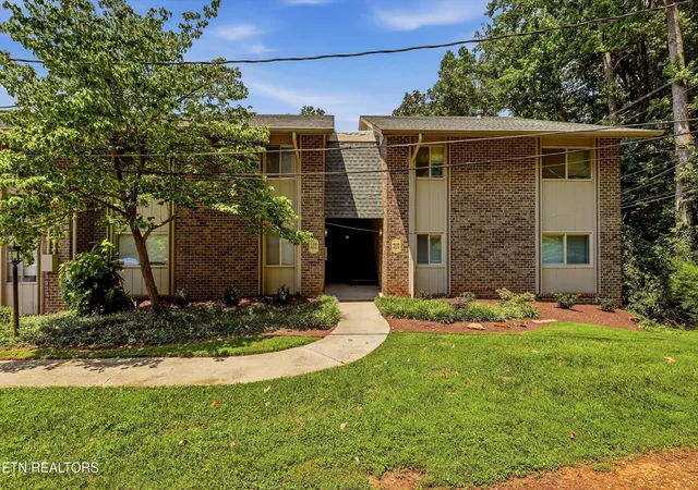 Photo 1 of Condo for sale at 3636 Taliluna Ave #622, Knoxville, TN 37919 | MLS# 1338261 | Listing updated on 2026-09-16