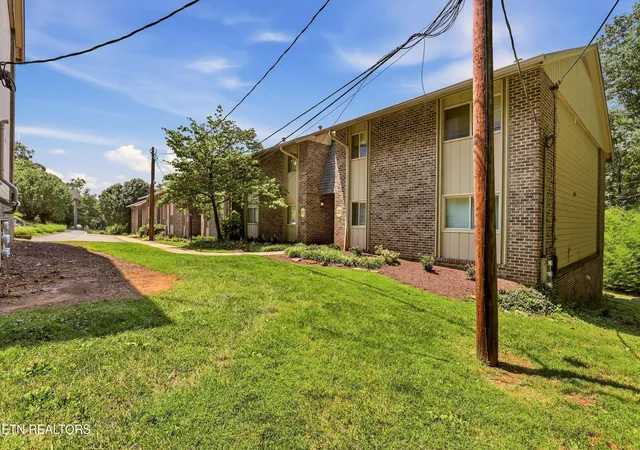 Photo 3 of Condo for sale at 3636 Taliluna Ave #622, Knoxville, TN 37919 | MLS# 1338261 | Listing updated on 2026-09-16