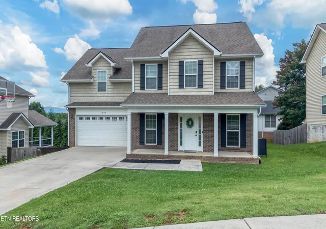 1st image of 1004 Brooklyn Ln, Maryville, TN 37804 | MLS# 1348336