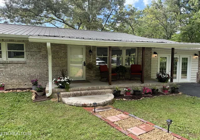 Photo 2 of Single family home for sale at 273 Fairway St, Crossville, TN 38571 | MLS# 1341462 | Listing updated on 2026-08-17
