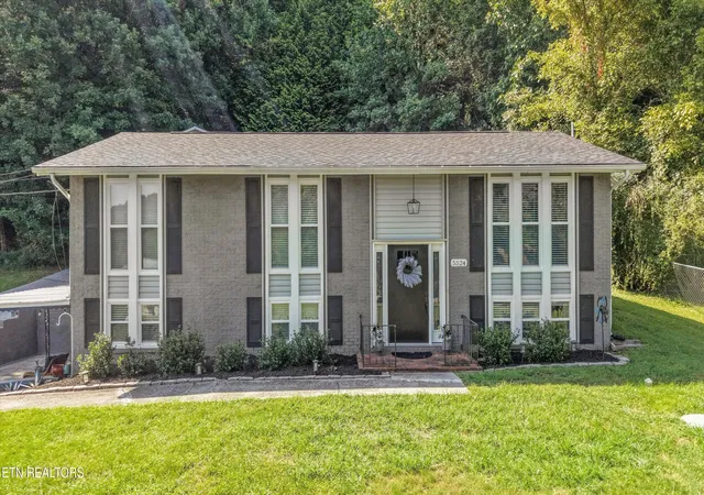 1st image of 5524 Carter Rd, Knoxville, TN 37918 | MLS# 1341768