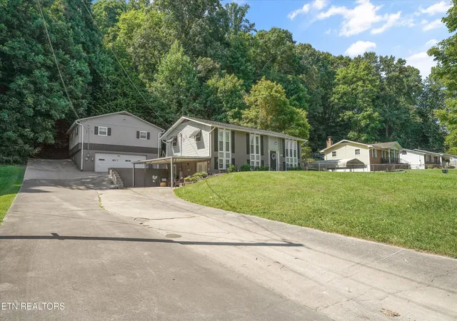 3rd image of 5524 Carter Rd, Knoxville, TN 37918 | MLS# 1341768