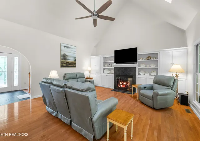 3rd image of 736 Blue Beech Dr, Maryville, TN 37803 | MLS# 1348503