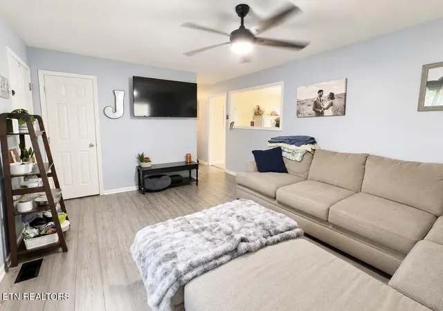 Photo 2 of Single family home for sale at 7133 Meadowbrook Cir, Knoxville, TN 37918 | MLS# 1345105 | Listing updated on 2026-09-12