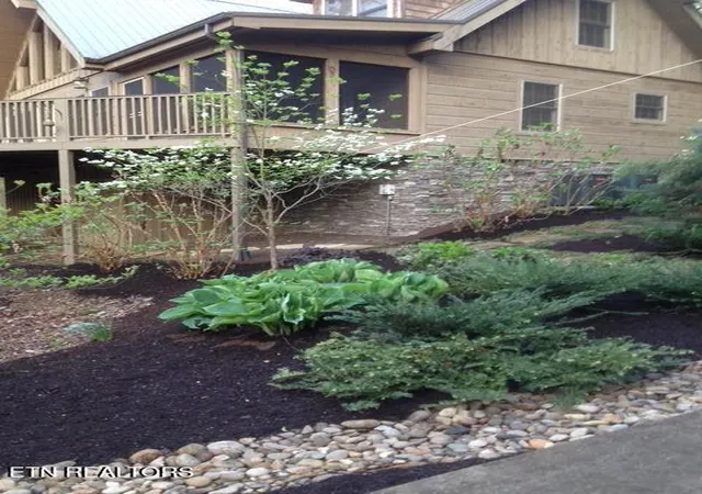 Photo 3 of Single family home for sale at 724 Tanasi Tr, Townsend, TN 37882 | MLS# 1342611 | Listing updated on 2026-08-27