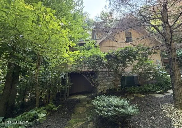 Photo 4 of Single family home for sale at 724 Tanasi Tr, Townsend, TN 37882 | MLS# 1342611 | Listing updated on 2026-09-24