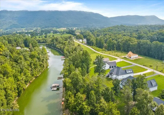 4th image of 320 Wagon Ln, Speedwell, TN 37870 | MLS# 1343078