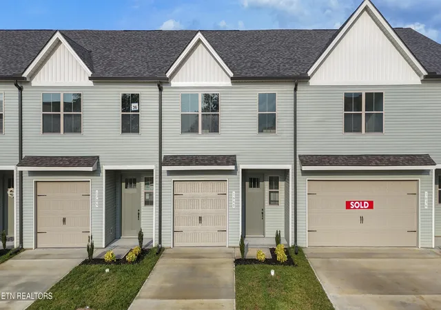 Photo 1 of Sale Pending at 1640 Bennett Village Dr, Maryville, TN 37804 | MLS# 1342764 | Listing updated on 2026-08-14