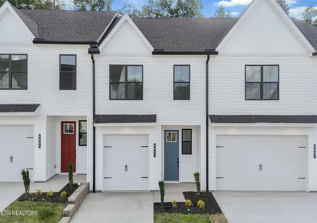 1st image of 8803 Chapman Trace Wy, Knoxville, TN 37920 | MLS# 1343008