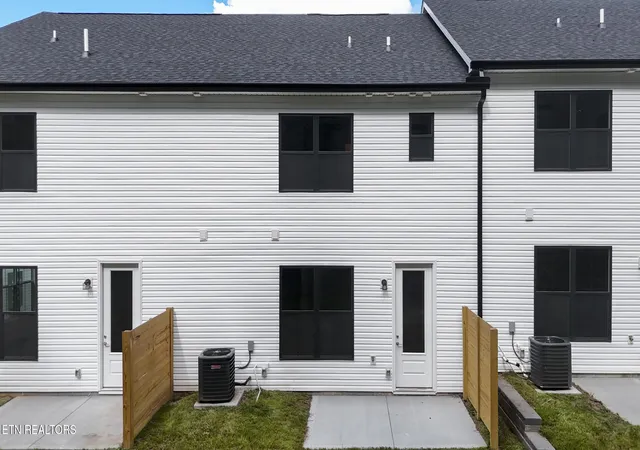 2nd image of 8803 Chapman Trace Wy, Knoxville, TN 37920 | MLS# 1343008