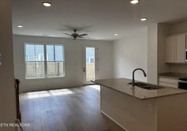 2nd image of 1624 Lateglow Wy, Knoxville, TN 37931 | MLS# 1342861