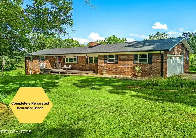 Photo 2 of Single family home for sale at 5160 Indian Warpath Rd, Maryville, TN 37803 | MLS# 1343521 | Listing updated on 2026-09-23
