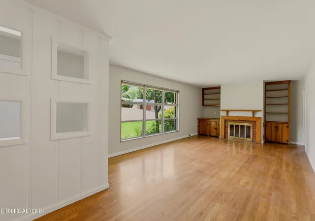 Photo 3 of Single family home for sale at 5330 NE Lavesta Rd, Knoxville, TN 37918 | MLS# 1343718 | Listing updated on 2026-09-15