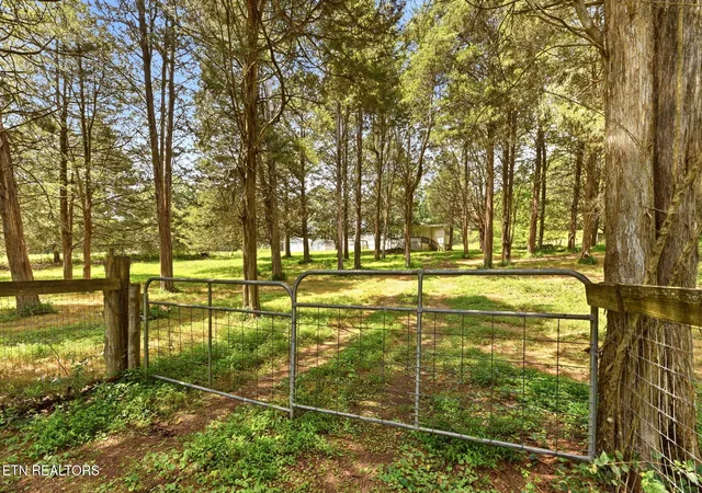 Photo 3 of Single family home for sale at 8050 Lett Rd, Corryton, TN 37721 | MLS# 1343831 | Listing updated on 2026-08-14