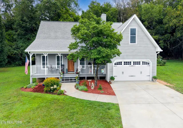 Photo 4 of Single family home for sale at 1734 Cheyenne Ct, Maryville, TN 37801 | MLS# 1348239 | Listing updated on 2026-09-21