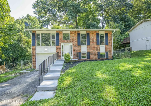 1st image of 6516 Ellesmere Dr, Knoxville, TN 37921 | MLS# 1344350