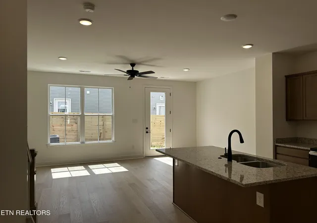 2nd image of 1626 Lateglow Wy, Knoxville, TN 37931 | MLS# 1344342