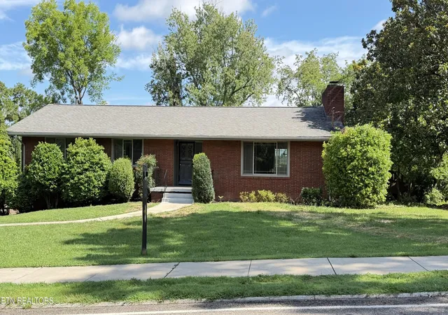 Photo 1 of Single family home for sale at 7501 Sheffield Dr, Knoxville, TN 37909 | MLS# 1344440 | Listing updated on 2026-08-05