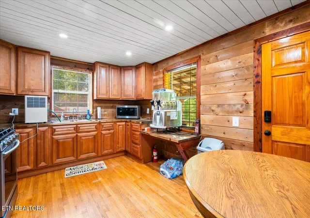 2nd image of 696 Young Rd, La Follette, TN 37766 | MLS# 1351440