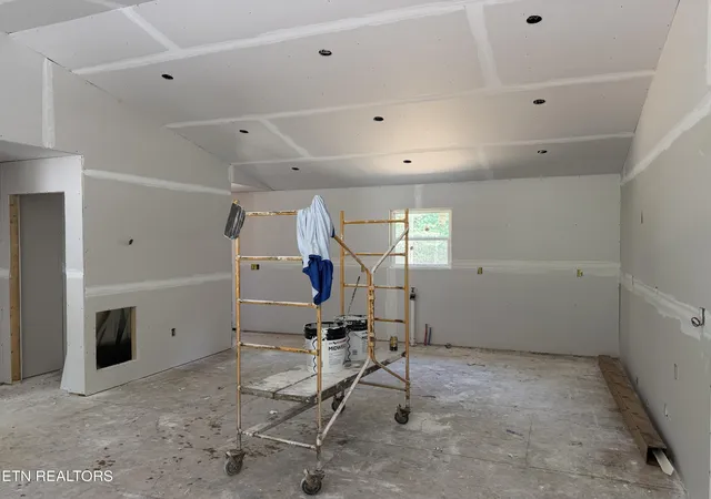 Photo 4 of Single family home for sale at 900 Paola Dr, Crossville, TN 38572 | MLS# 1344833 | Listing updated on 2026-08-10