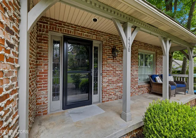 Photo 3 of Single family home for sale at 458 Oakhurst Dr, Knoxville, TN 37919 | MLS# 1348774 | Listing updated on 2026-09-14