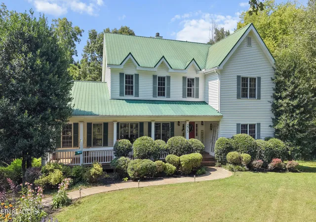 Photo 2 of Single family home for sale at 275 Kings Grant Rd, Maryville, TN 37804 | MLS# 1350400 | Listing updated on 2026-09-18
