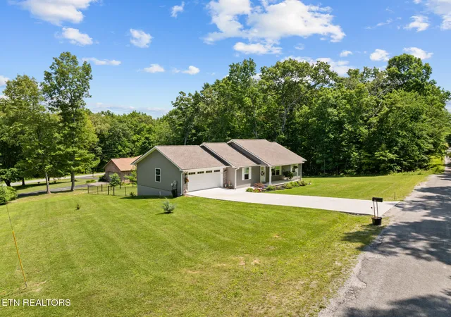 Photo 2 of Sale Pending at 601 Catawba Ln, Crossville, TN 38572 | MLS# 1349745 | Listing updated on 2026-08-20