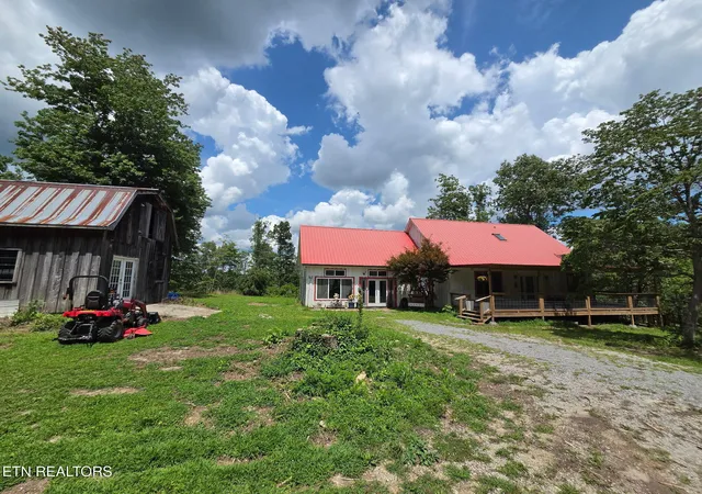 Photo 3 of Single family home for sale at 141 Central Ave, Robbins, TN 37852 | MLS# 1345793 | Listing updated on 2026-09-12