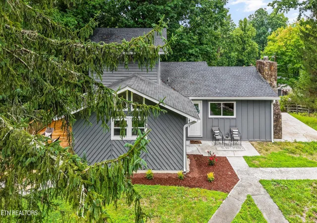 1st image of 285 Vanover Ln, Jacksboro, TN 37757 | MLS# 1345704