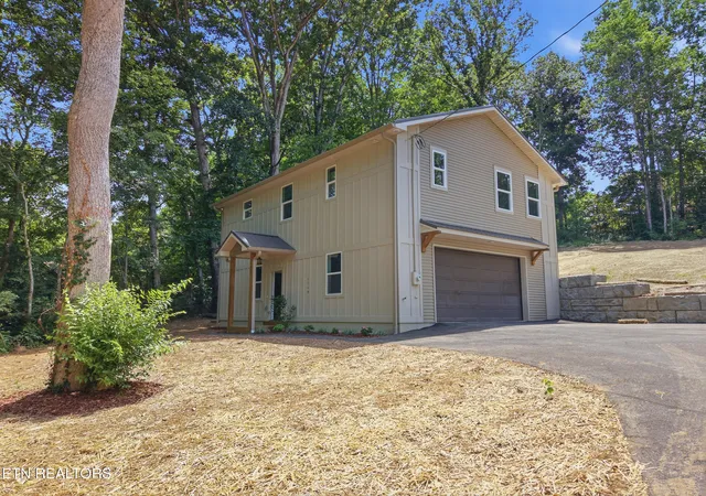 Photo 2 of Single family home for sale at 1119 Chris Wood Dr, Seymour, TN 37865 | MLS# 1346150 | Listing updated on 2026-10-03