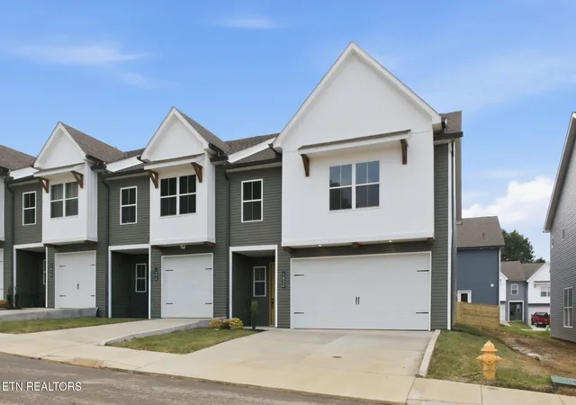 Photo 1 of Single family home for sale at 1632 Lateglow Way, Knoxville, TN 37931 | MLS# 1346236 | Listing updated on 2026-09-12