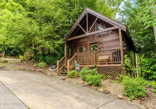 2nd image of 505 Hoot Owl Wy, Gatlinburg, TN 37738 | MLS# 1348743