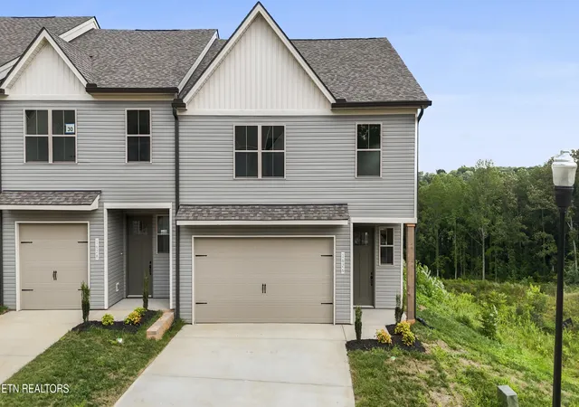 Photo 1 of Single family home for sale at 1626 Bennett Village Dr, Maryville, TN 37804 | MLS# 1346247 | Listing updated on 2026-09-25