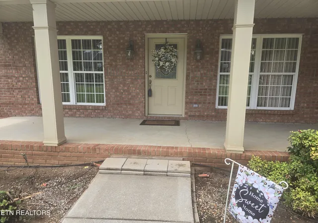 Photo 3 of Sale Pending at 602 Yellow Rose Ln, Maryville, TN 37803 | MLS# 1346387 | Listing updated on 2026-08-30