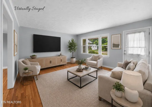 Photo 2 of Single family home for sale at 2001 Nandina Dr, Knoxville, TN 37912 | MLS# 1347659 | Listing updated on 2026-09-07