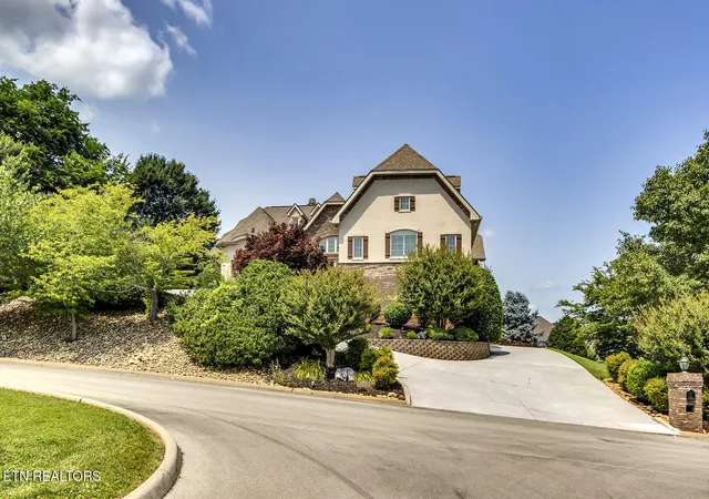 3rd image of 117 Black Hawk Dr, Vonore, TN 37885 | MLS# 1350354