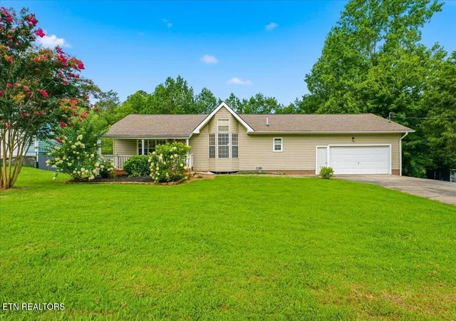 1st image of 142 Oak Dr, Kingston, TN 37763 | MLS# 1349839