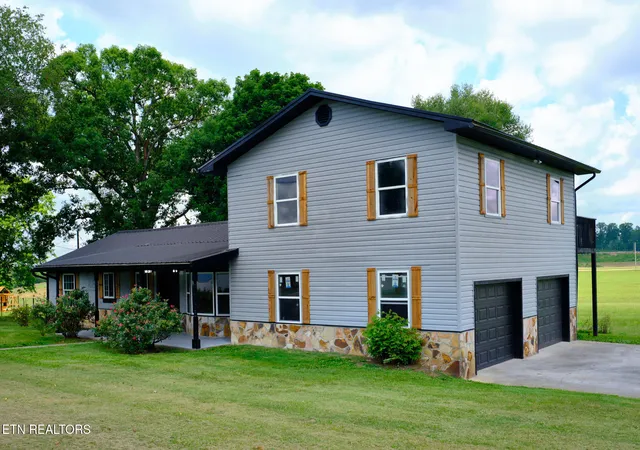 Photo 3 of Sale Pending at 560 Rudd Rd, Greenback, TN 37742 | MLS# 1346783 | Listing updated on 2026-09-25