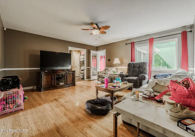 Photo 3 of Single family home for sale at 2117 Raulston View Dr, Maryville, TN 37803 | MLS# 1349312 | Listing updated on 2026-08-21