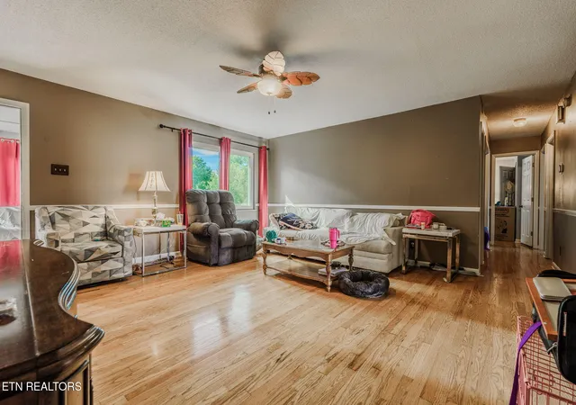 Photo 3 of Single family home for sale at 2117 Raulston View Dr, Maryville, TN 37803 | MLS# 1349312 | Listing updated on 2026-08-21