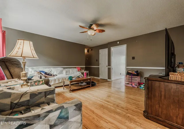 Photo 4 of Single family home for sale at 2117 Raulston View Dr, Maryville, TN 37803 | MLS# 1349312 | Listing updated on 2026-08-21