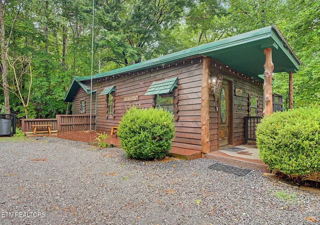 Photo 3 of Single family home for sale at 1128 Ridgefield Dr, Sevierville, TN 37876 | MLS# 1350074 | Listing updated on 2026-09-24