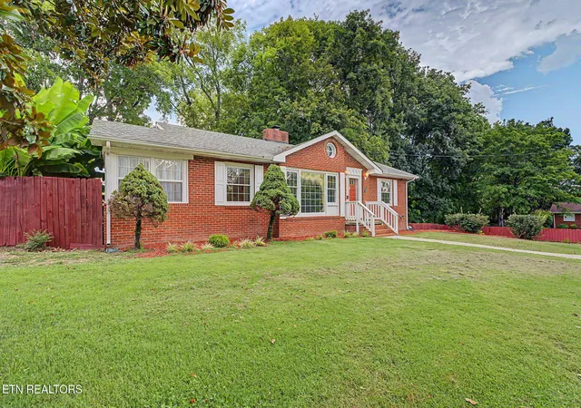 Photo 2 of Single family home for sale at 112 Y Rd, Sevierville, TN 37862 | MLS# 1349252 | Listing updated on 2026-09-10